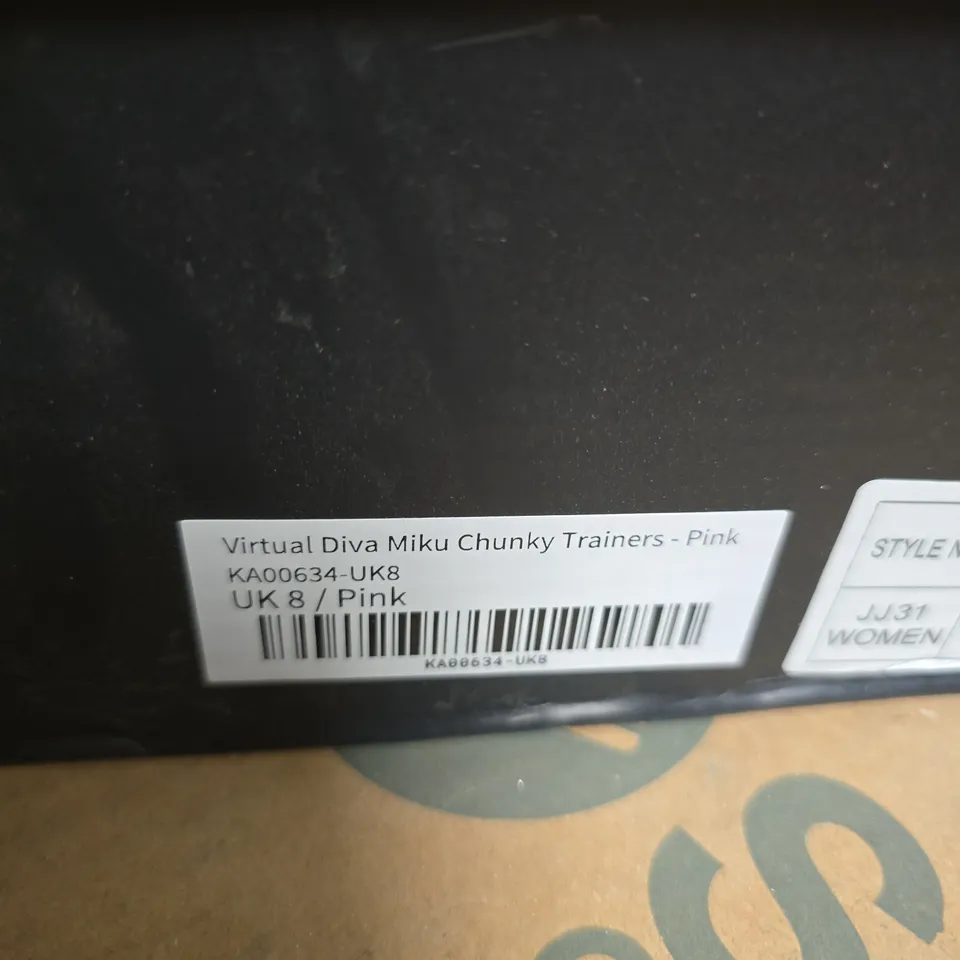 BOXED PAIR OF KOI X HATSUNE MIKU VIRTUAL DIVA MIKU CHUNKY TRAINERS - PINK, UK 8