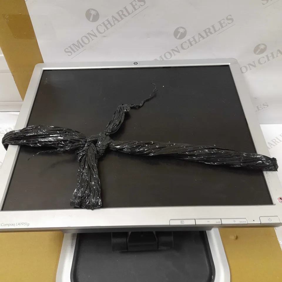 HP COMPAQ LA1951G MONITOR 