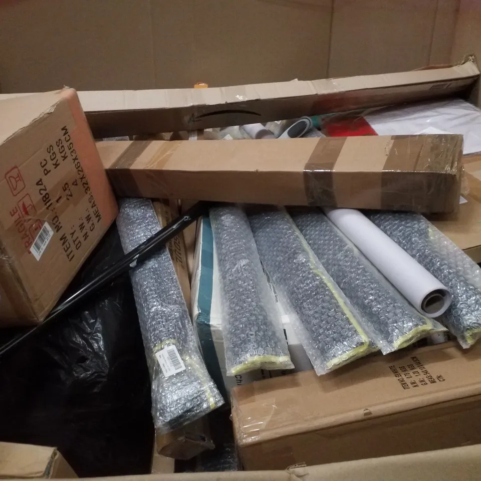 PALLET CONTAINING ASSORTED PRODUCTS INCLUDING PLAY FENCE, BASSINET, PICTURE FRAME & TRI-PLY STAINLESS STEEL PAN