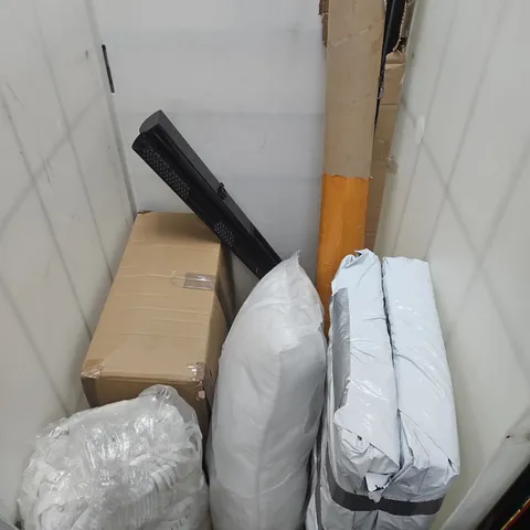CAGE OF APPROX 6 ASSORTED ITEMS TO INCLUDE PILLOW, HAMMER AND BOXED FURNITURE - COLLECTION ONLY 