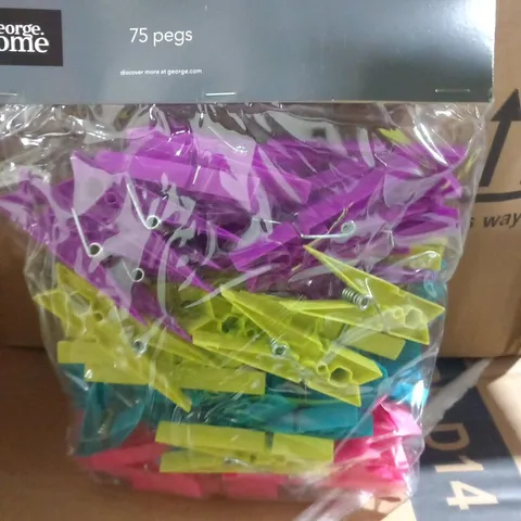 BOX OF 12 SETS OF BRAND NEW SUPER STRONG PEGS APPROXIMATELY 75 PER SET(TOTAL 900 PEGS)