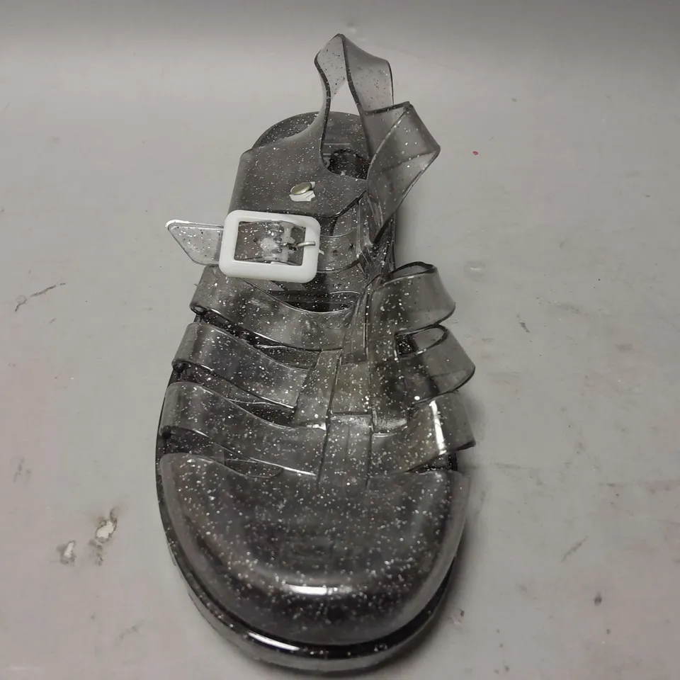LARGE QUANTITY OF LINZI CLEAR GLITTER PLASTIC SANDALS IN VARIOUS SIZES