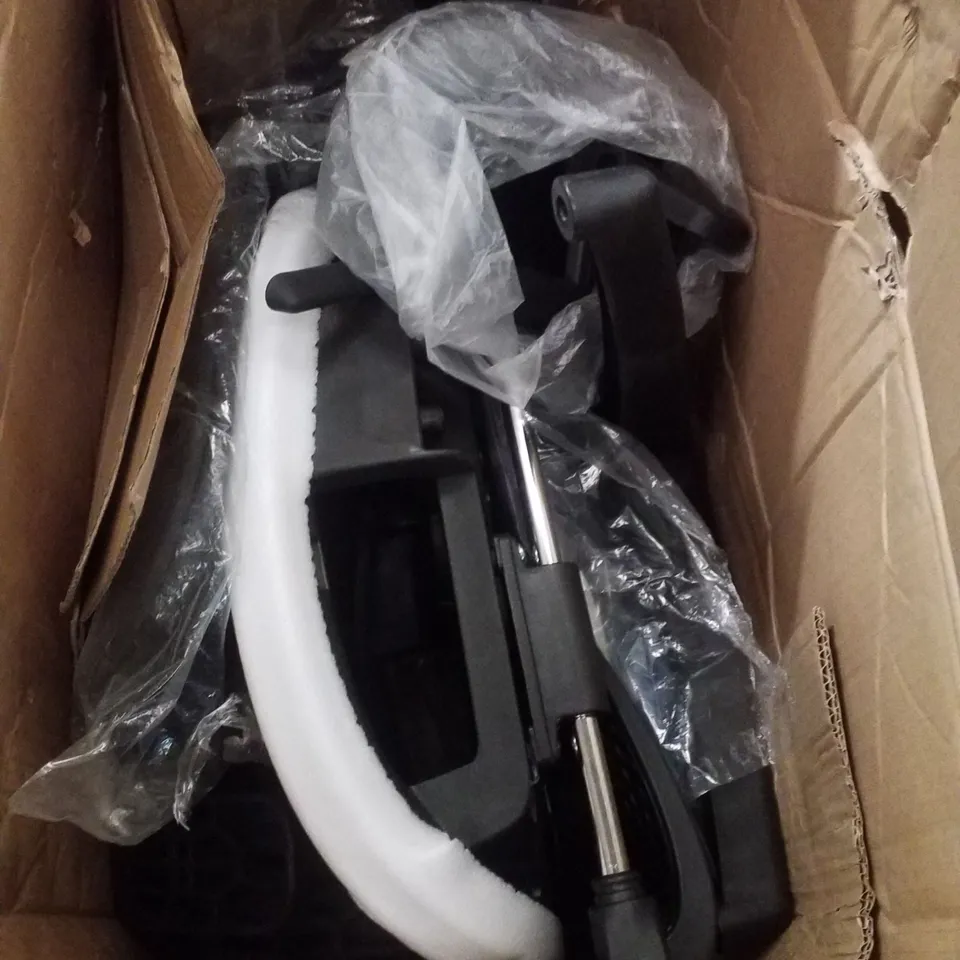 BOXED MESH BACK OFFICE CHAIR - BLACK