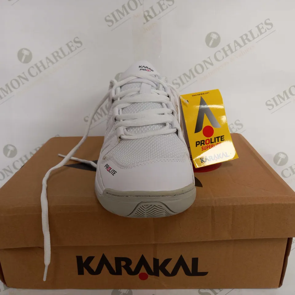 KARAKAL PROLITE IN WHITE - UK 9 