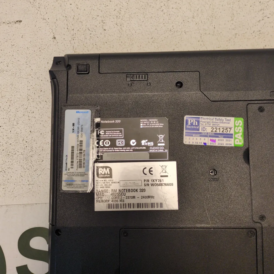 RM EDUCATION NOTEBOOK 320 LAPTOP – INTEL CORE I3, 4GB RAM