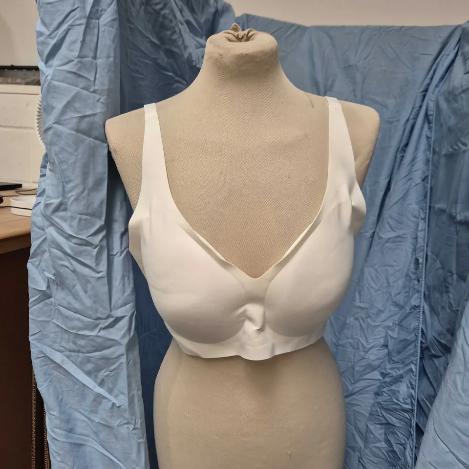 BODCURVE WHITE BRA – WOMEN'S LINGERIE, SIZE XL