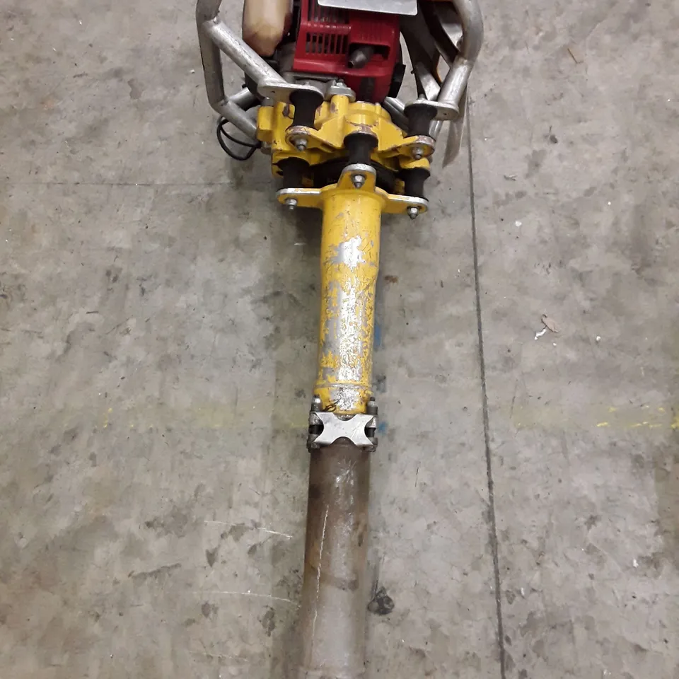 ROBEL 2 STROKE VERTICAL TAMPER