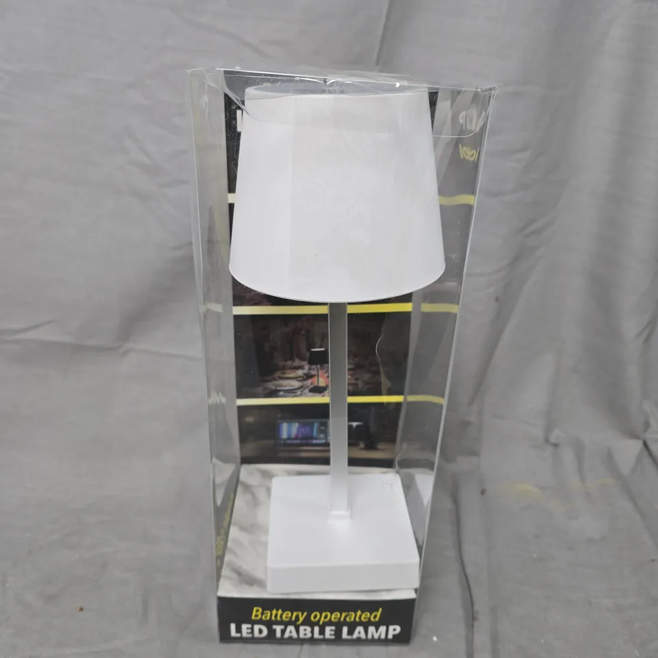 BOXED BATTERY OPERATED LED TABLE LAMP IN WHITE