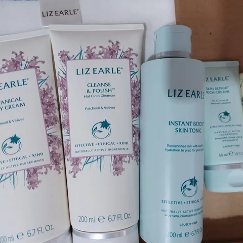 BOXED LIZ EARLE BOTANICAL BODY CARE SET