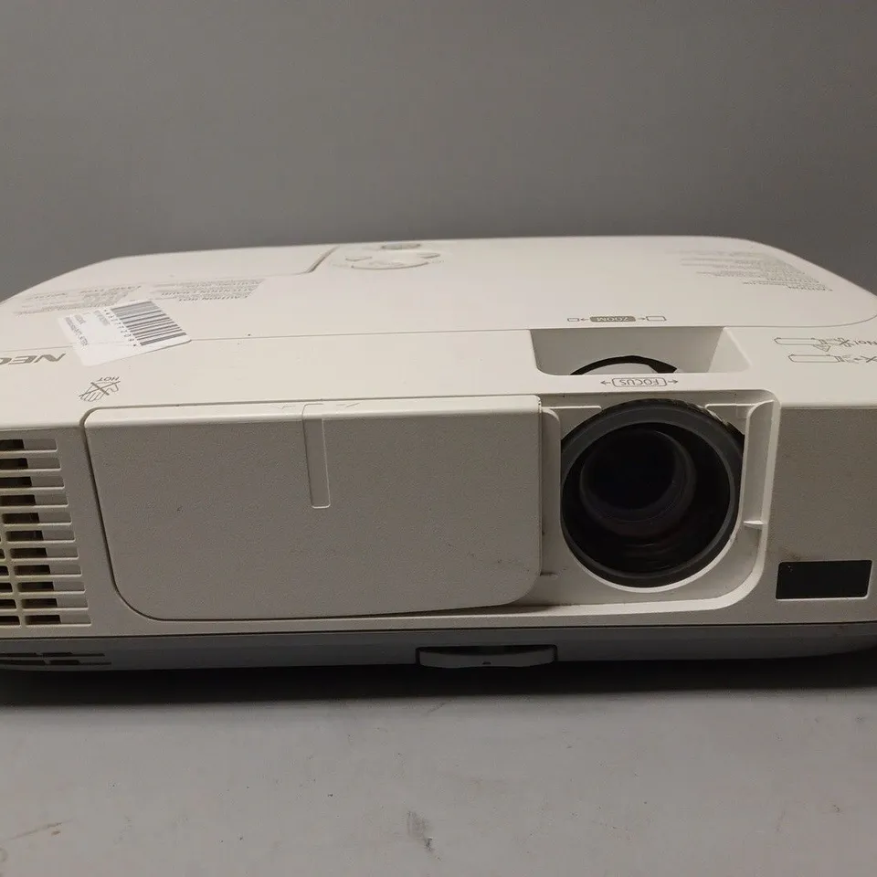 NEC M230X PROJECTOR IN WHITE 
