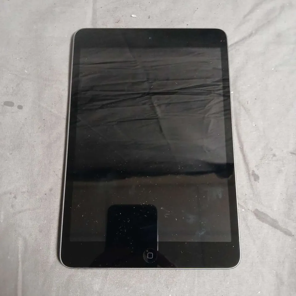 APPLE IPAD MINI 2 TABLET