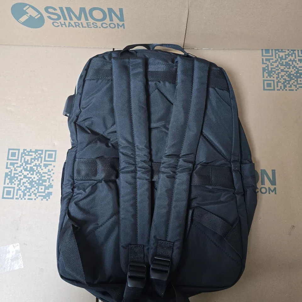 KROSER LAPTOP BACKPACK 15.6 INCH STYLISH DAYPACK WITH USB CHARGING PORT