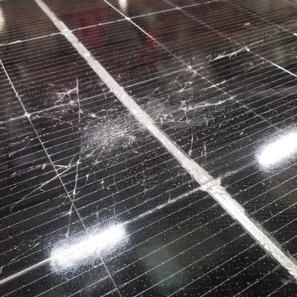 PALLET CONTAINING 30 SOLAR PANELS