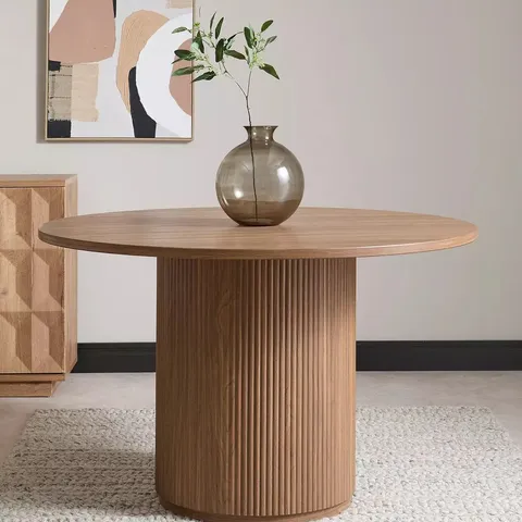 BOXED CARINA MID OAK 120cm ROUND DINING TABLE (2 BOXES)