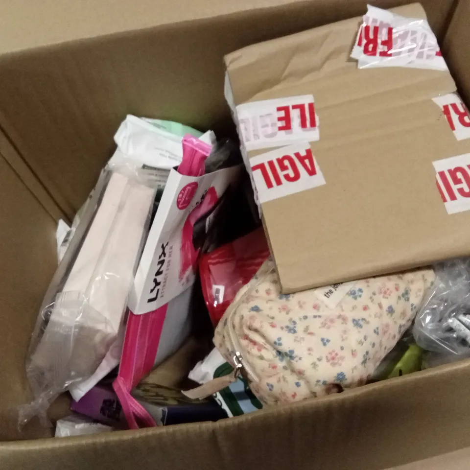 BOX OF APPROXIMATELY 25 ASSORTED HEALTH AND BEAUTY PRODUCTS TO INCLUDE; BATH OILS, WIPES, CREAMS ETC
