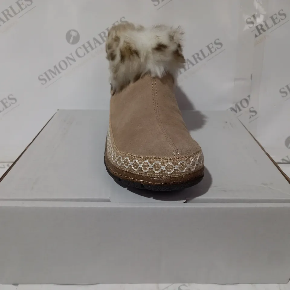 BOXED PAIR OF EARTH ORIGINS EMMALYN BEIGE BOOTIES - SIZE 5