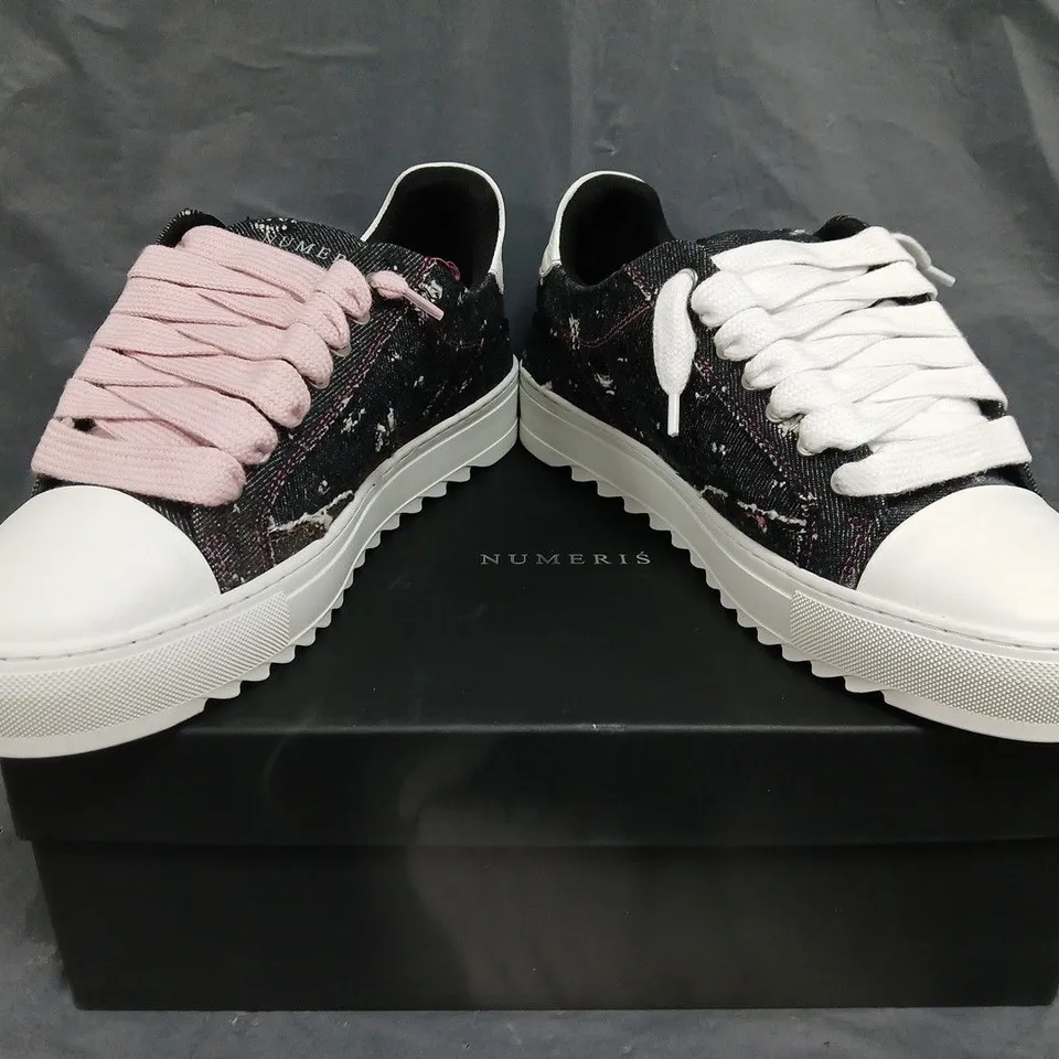 BOXED PAIR OF NUMERIS SHOES IN RUSTIC DENIM BLACK/PINK SIZE EU 45