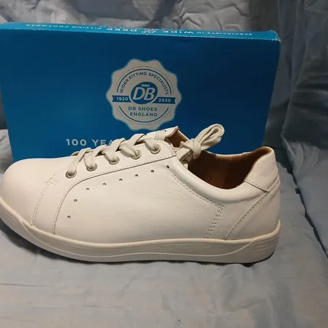 DB SHOES SINEAD WHITE LEATHER SNEAKERS – UK 6