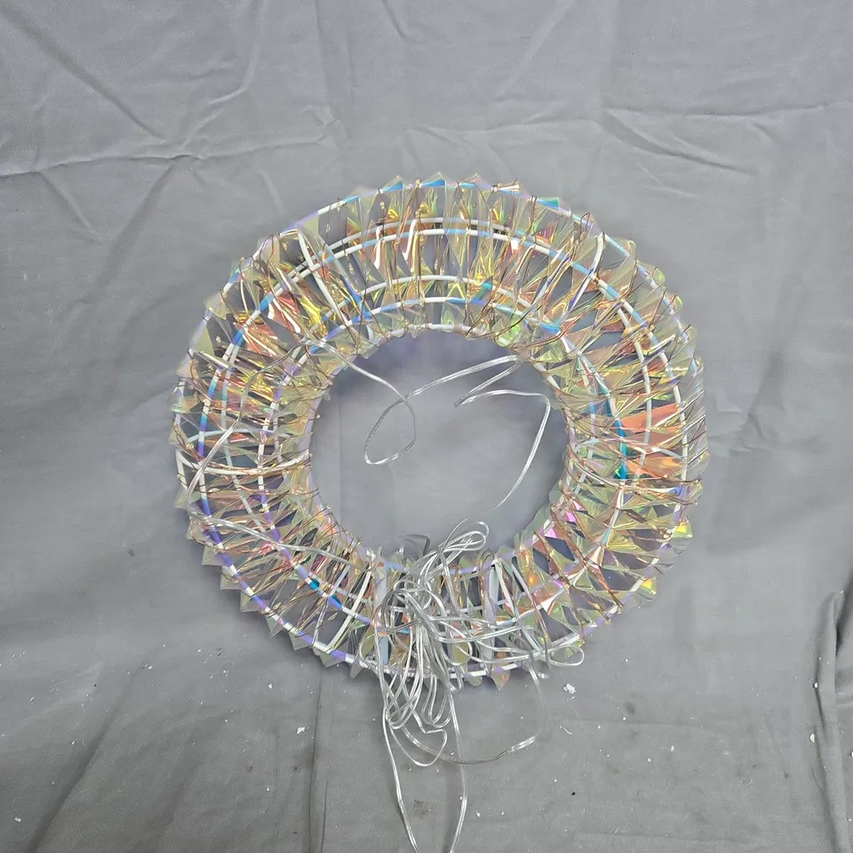 HOME REFLECTIONS LIGHT UP WREATH