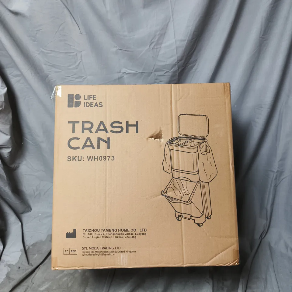 LIFE IDEAS TRASH CAN – BOXED WITH LID AND WHEELS (SKU WH0973)