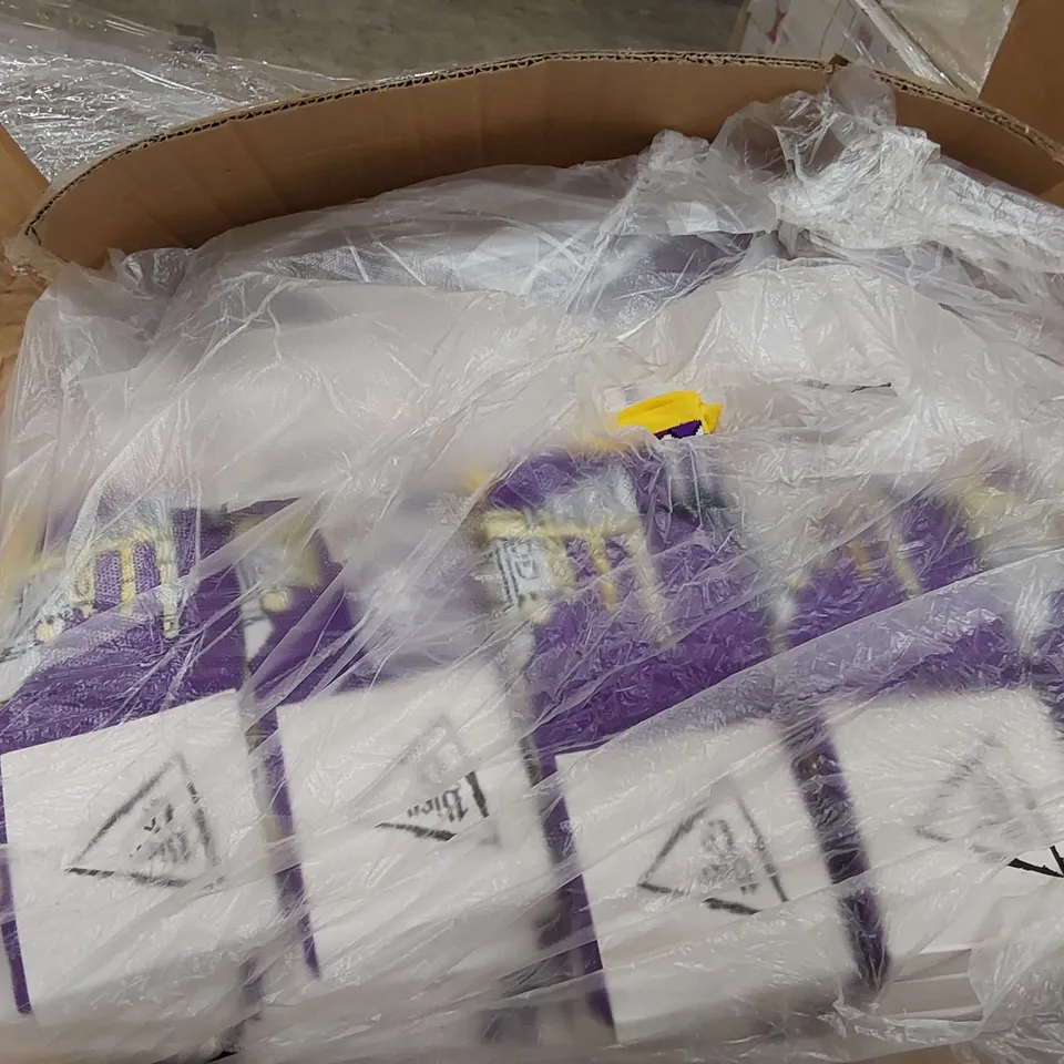 BOX OF BRAND NEW BIER CO 'BAU INDIA' SOCKS // APPROXIMATELY 360 PAIRS (1 BOX)