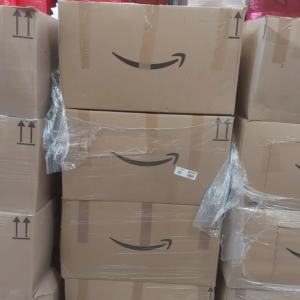 PALLET CONTAINING A VERY LARGE QUANTITY OF ASSORTED PET PRODUCTS
