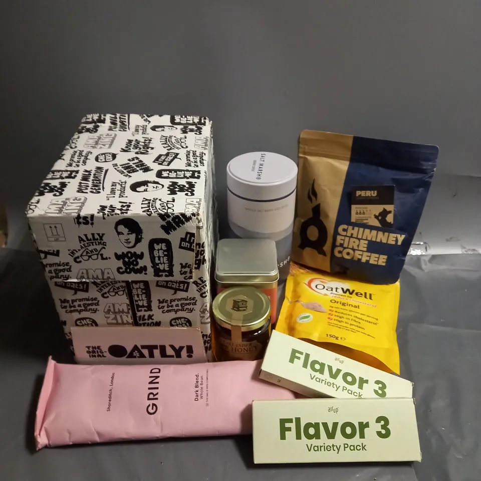 APPROXIMATELY 10 ASSORTED FOOD/DRINK PRODUCTS TO INCLUDE - OATLY 6PAK - AIRUP FLAVOUR PACK - GRIND COFFEE BEANS - ETC