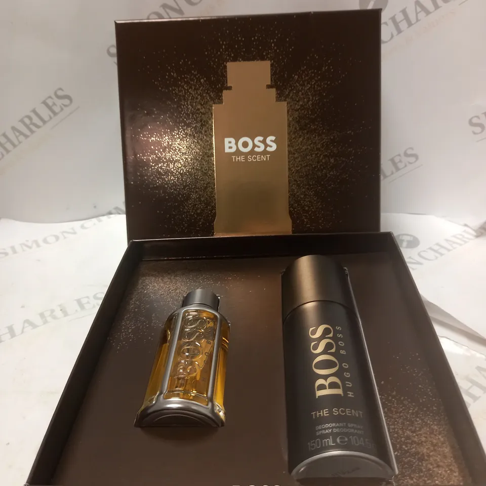 BOSS THE SCENT EAU DE TOILETTE 50ML CHRISTMAS GIFT SET