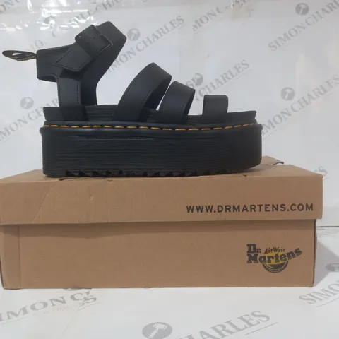 BOXED PAIR OF DR MARTENS BLAIRE OPEN TOE PLATFORM SANDALS IN BLACK UK SIZE 5
