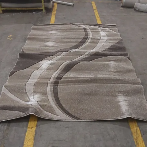 QUALITY DESIGNER PATTERNED RUG - APPROXIMATELY 285 x 200cm