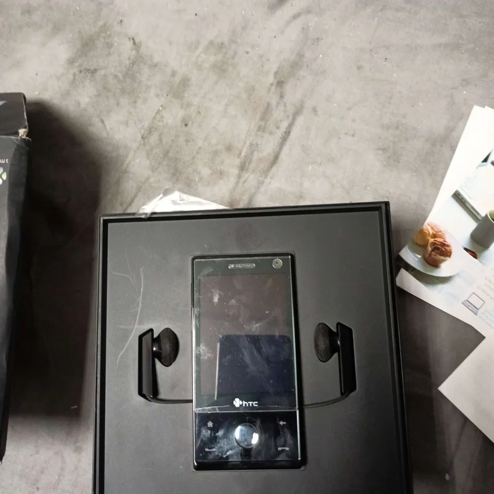 HTC TOUCH DIAMOND SMARTPHONE – BOXED (BLACK) WITH CHARGER