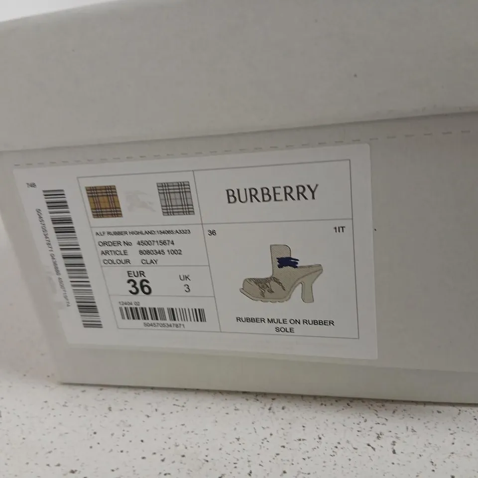 BURBERRY BEIGE RUBBER-SOLED ANKLE BOOT, CLAY – UK 3 / EU 36