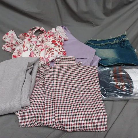 BOX OF ASSORTED CLOTHING ITEMS IN VARIOUS COLOURS, SIZES AND STYLES