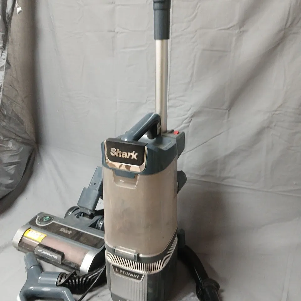 Shark Corded Vacuum Cleaner with Lift-Away – Anti Hair Wrap Plus