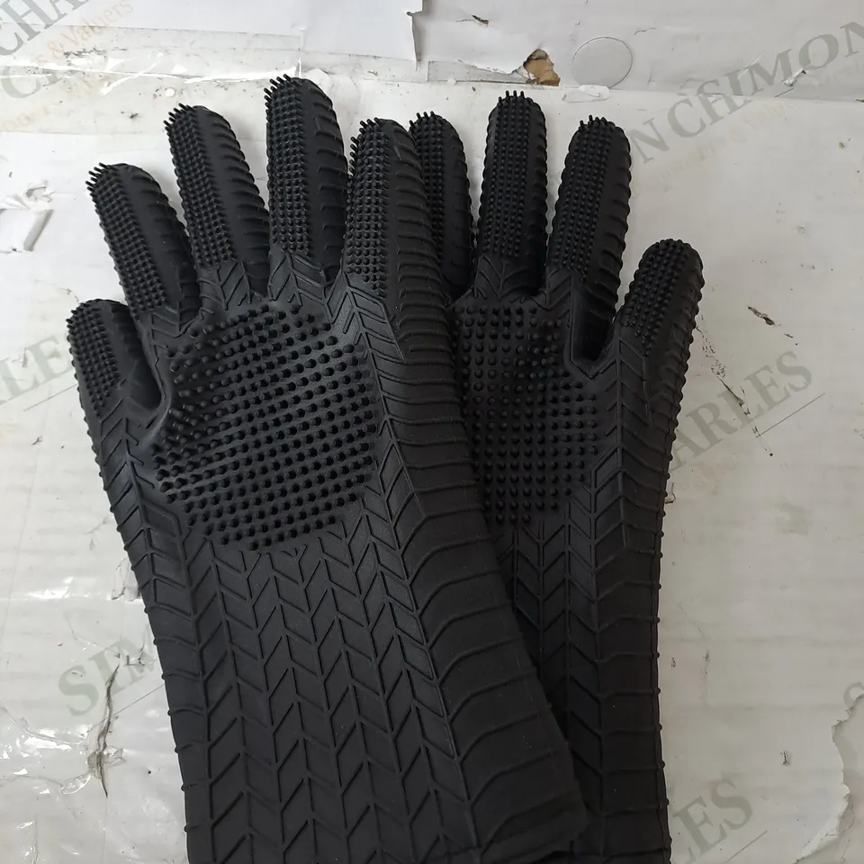OUTLET COOK'S ESSENTIALS PAIR OF SCRUBBING GLOVES IN BLACK