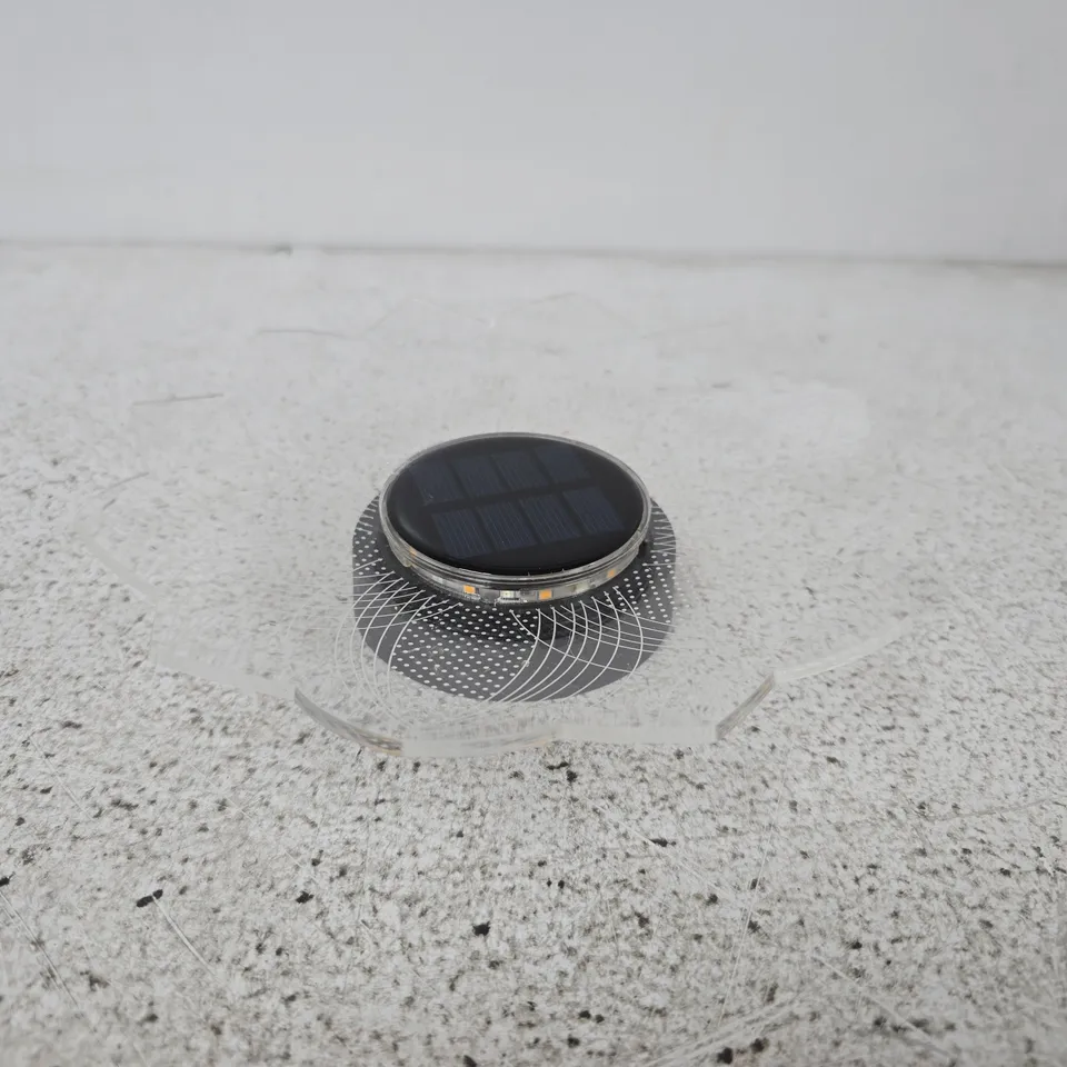 BOXED SOLAR FLOWER WALL LIGHT