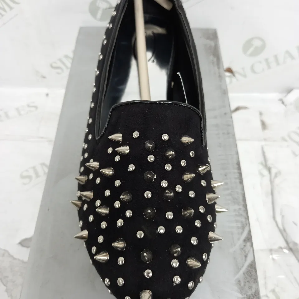 FLAT HEELED BLACK SPIKEY SHOE SIZE 5