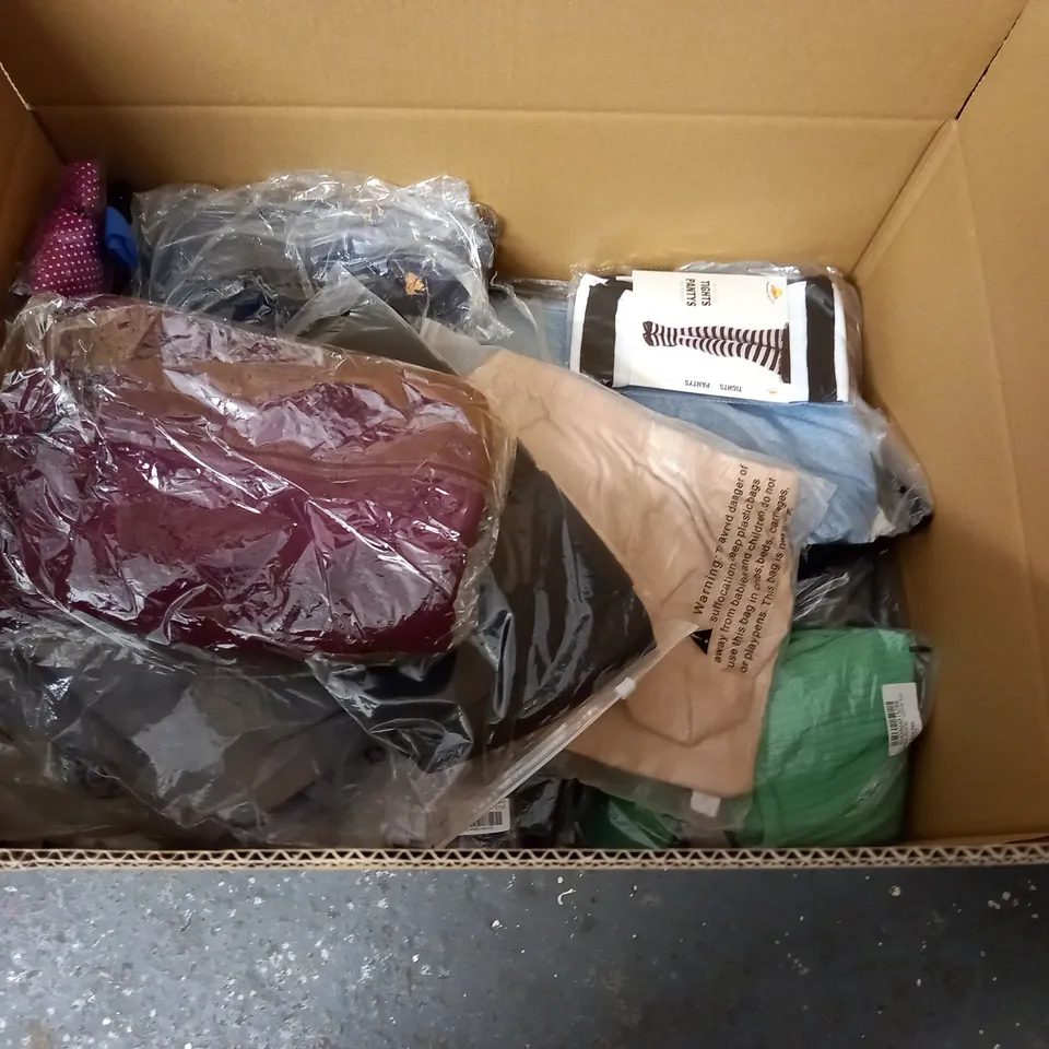 LARGE QUANTITY OF ASSORTED BAGGED CLOTHING ITEMS TO INCLUDE EMERY ROSE, BODEN AND BOOHOO