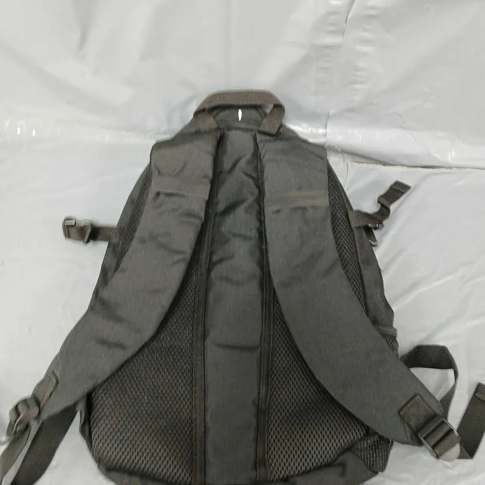 MOUNTAIN WAREHOUSE BLACK HIKING BAG 