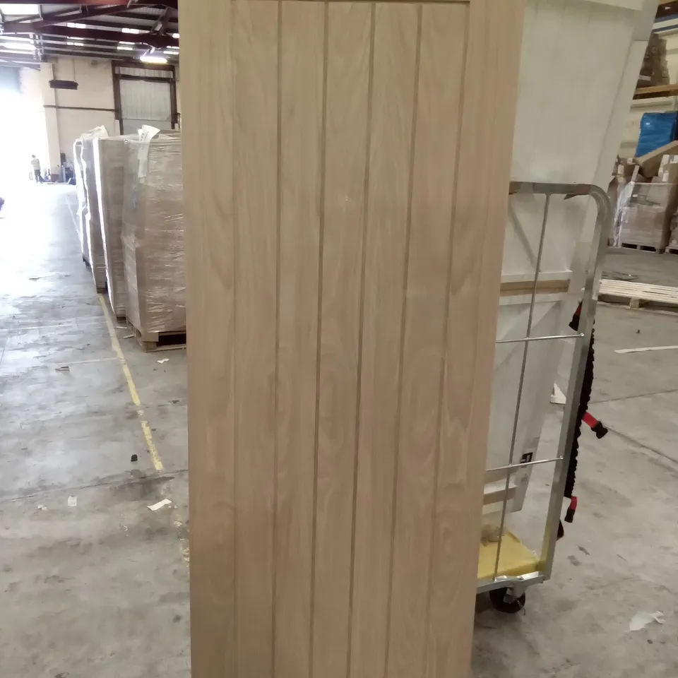 PACKAGED 2040 X 725MM COTTAGE OAK VENNER INTERNAL DOOR 