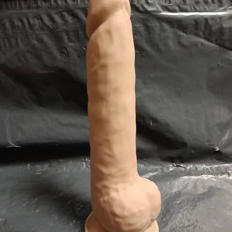 11" FLESH-COLOURED LIFE-SIZE DILDO