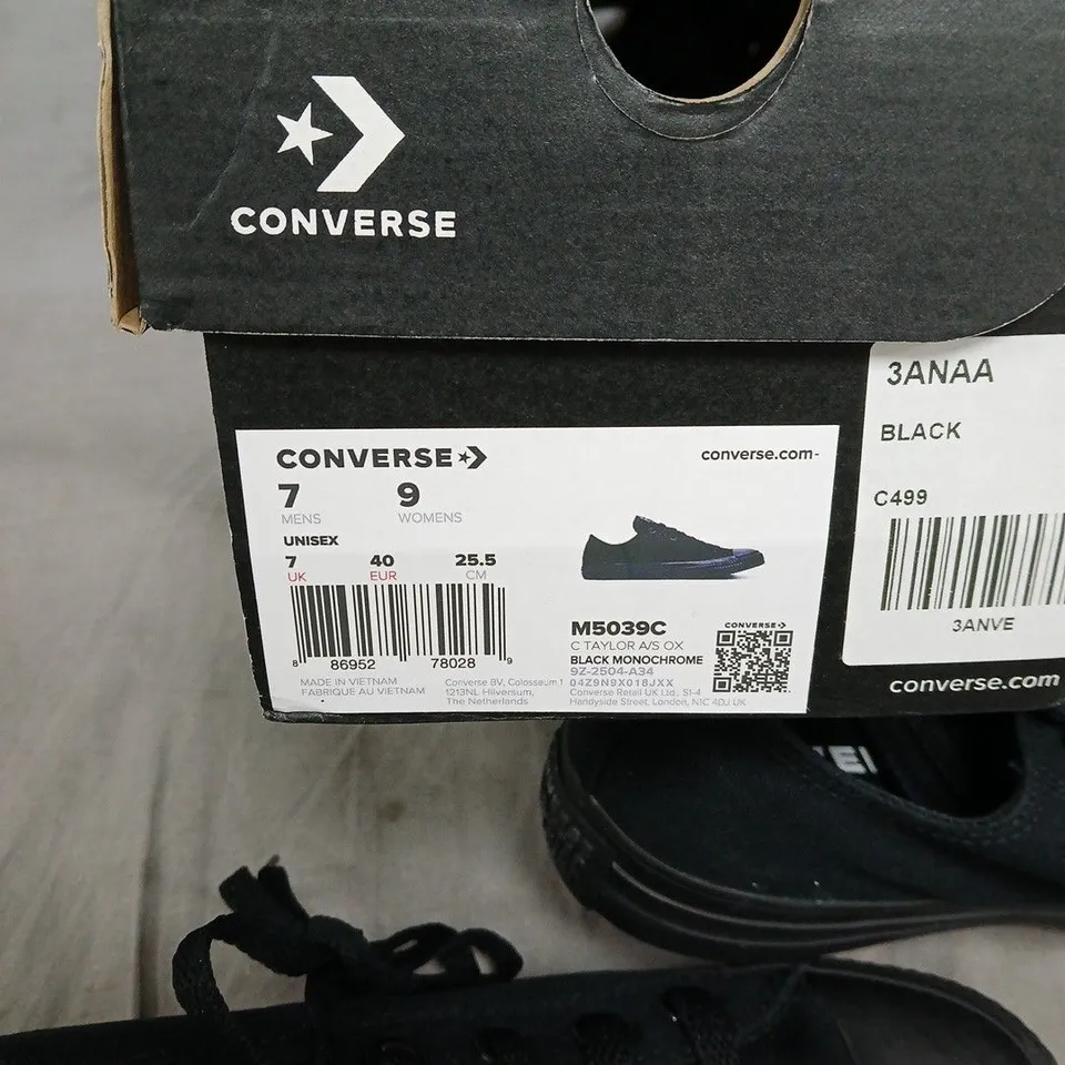 CONVERSE CHUCK TAYLOR ALL STAR LOW TOP – BLACK, UNISEX UK 7