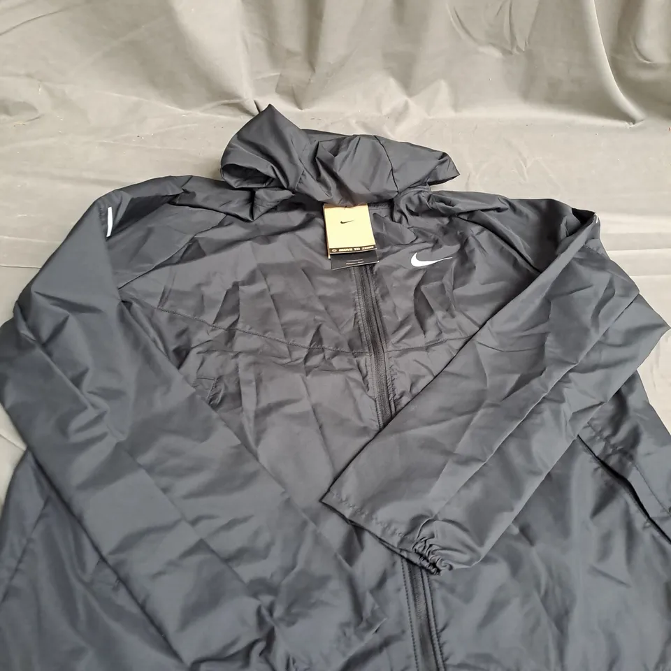 NIKE HOODED RUNNING JACKET SIZE M