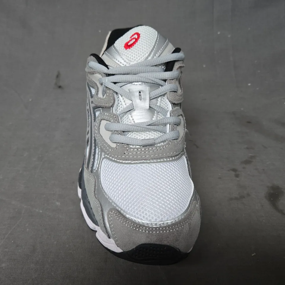 BOXED PAIR OF ASICS GEL-NYC SHOES IN GREY/WHITE UK SIZE 9