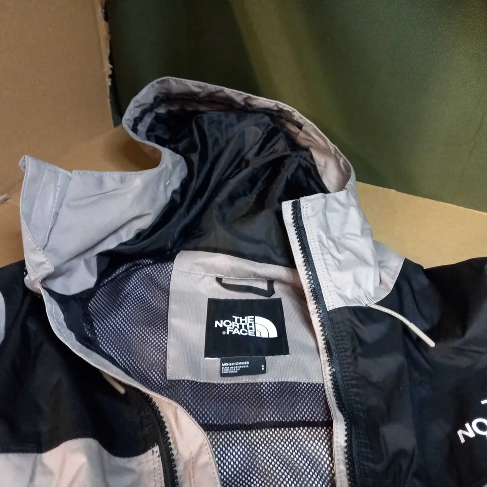 THE NORTH FACE TAUPE/BLACK LOGO ZIPPED RAIN MAC - SMALL