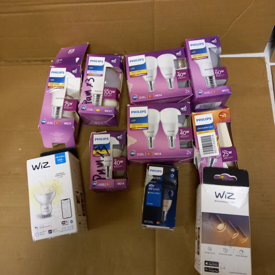 LOT OF APPROX. 10 ASSORTED BULBS TO INCLUDE PHILIPS AND WIZ