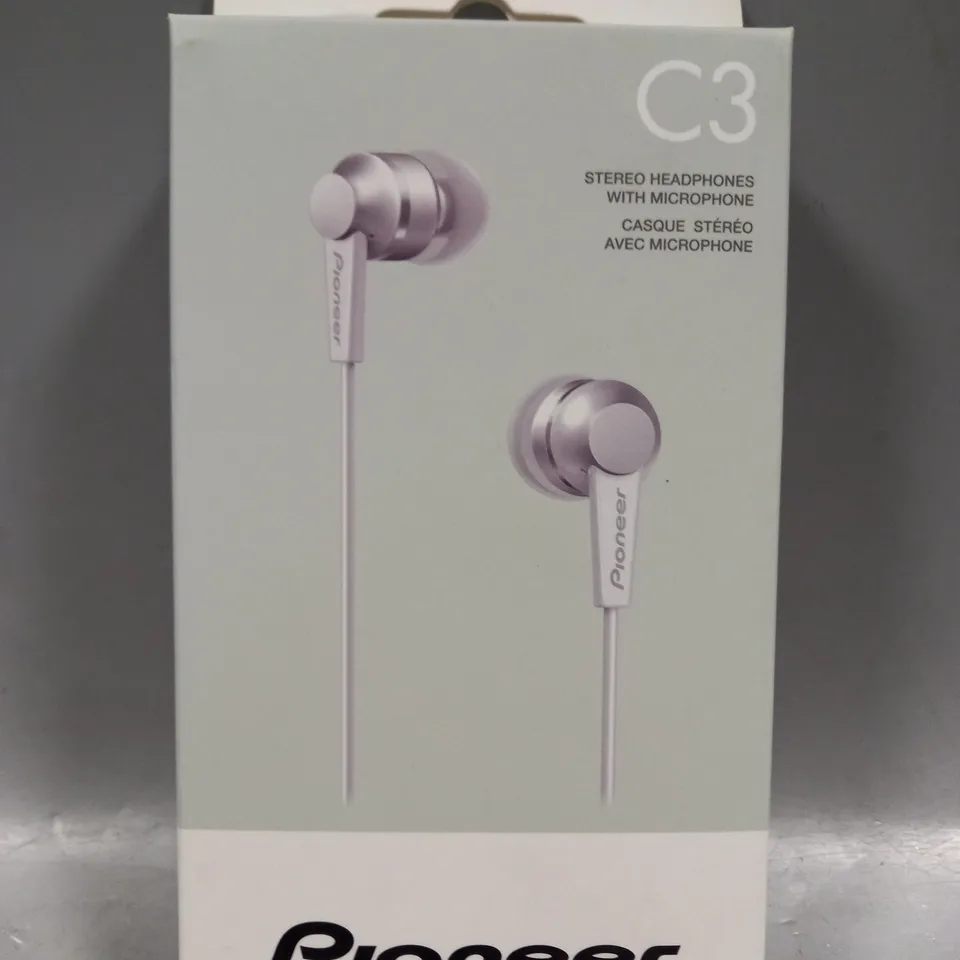 BOXED PIONEER SE-C3T(W) STEREO EARPHONES IN WHITE