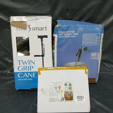APPROXIMATELY 15 HOUSEHOLD ITEMS TO INCLUDE TWIN GRIP CANE, GARDEN HOSE AND PLANT WATERING GLOBES
