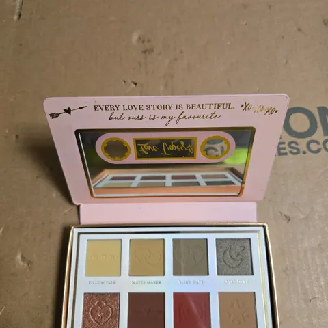 P LOUISE DATE NIGHT EYESHADOW PALETTE – 8 SHADES 