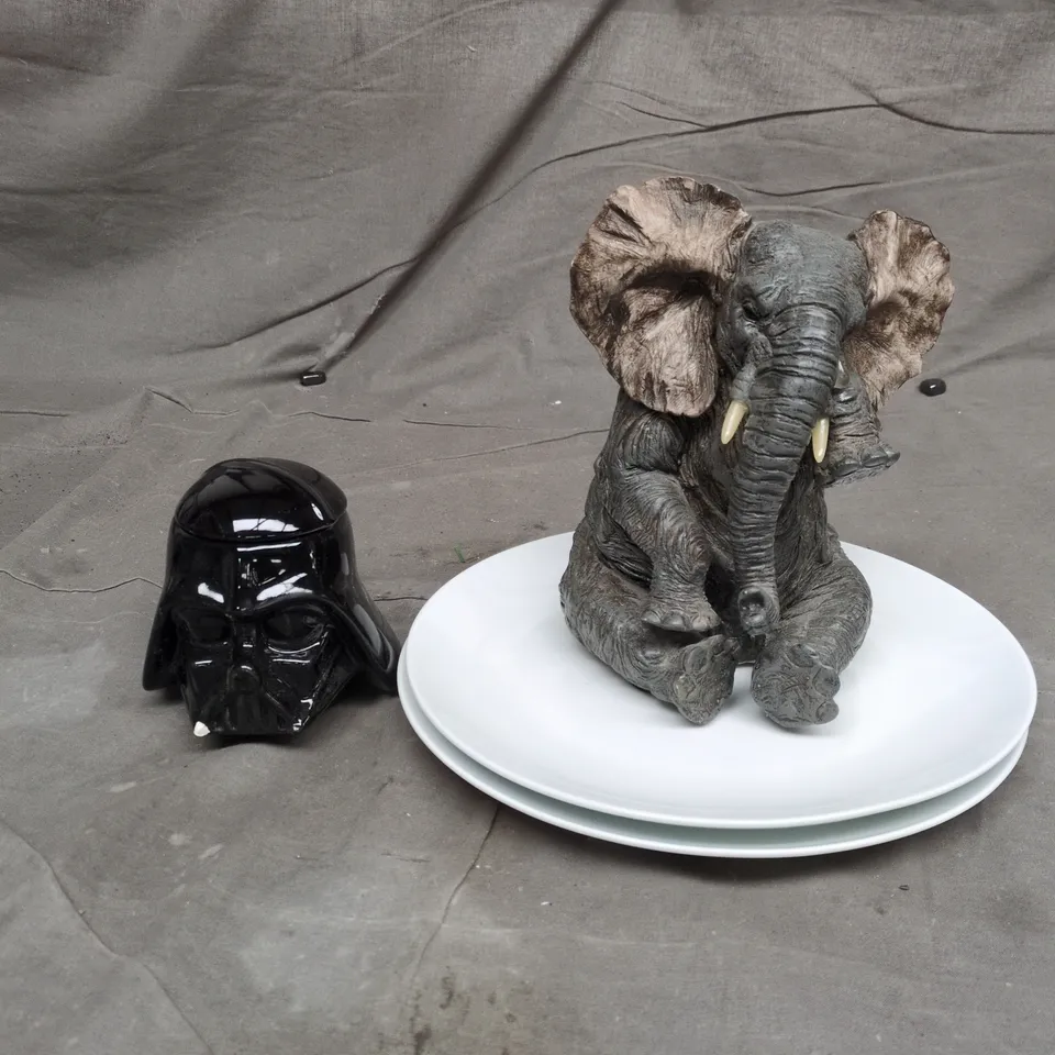 LOT OF APPROXIMATELY 20 ASSORTED POTTERY ITEMS TO INCLUDE DARTH VADER MUG, ELEPHANT ORNAMENT AND DINNER PLATES
